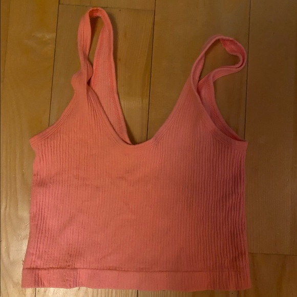 Urban Outfitters Pink cropped tank top - Picture 2 of 3